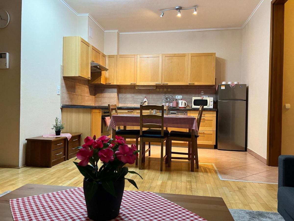Apartament Unique Place In *